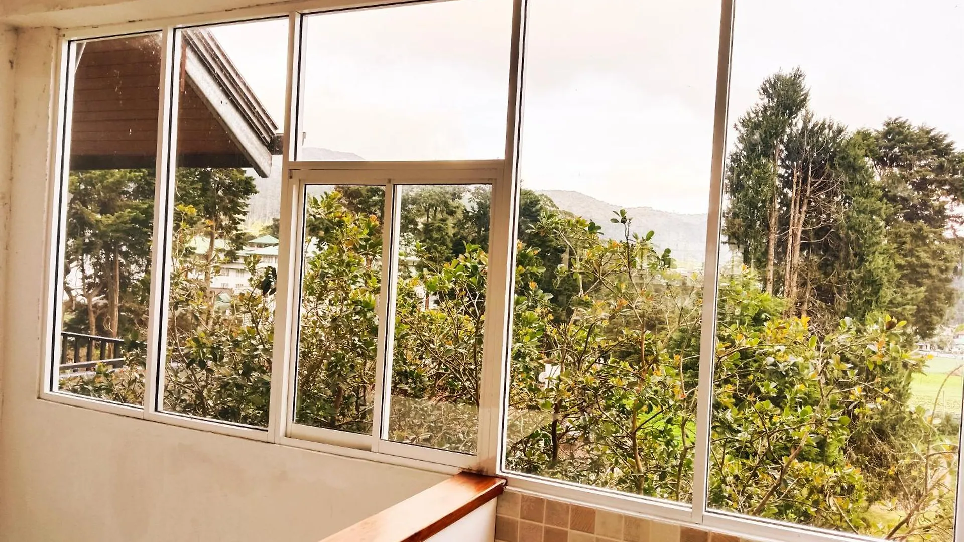 The Blues Chalet Bed & Breakfast Nuwara Eliya